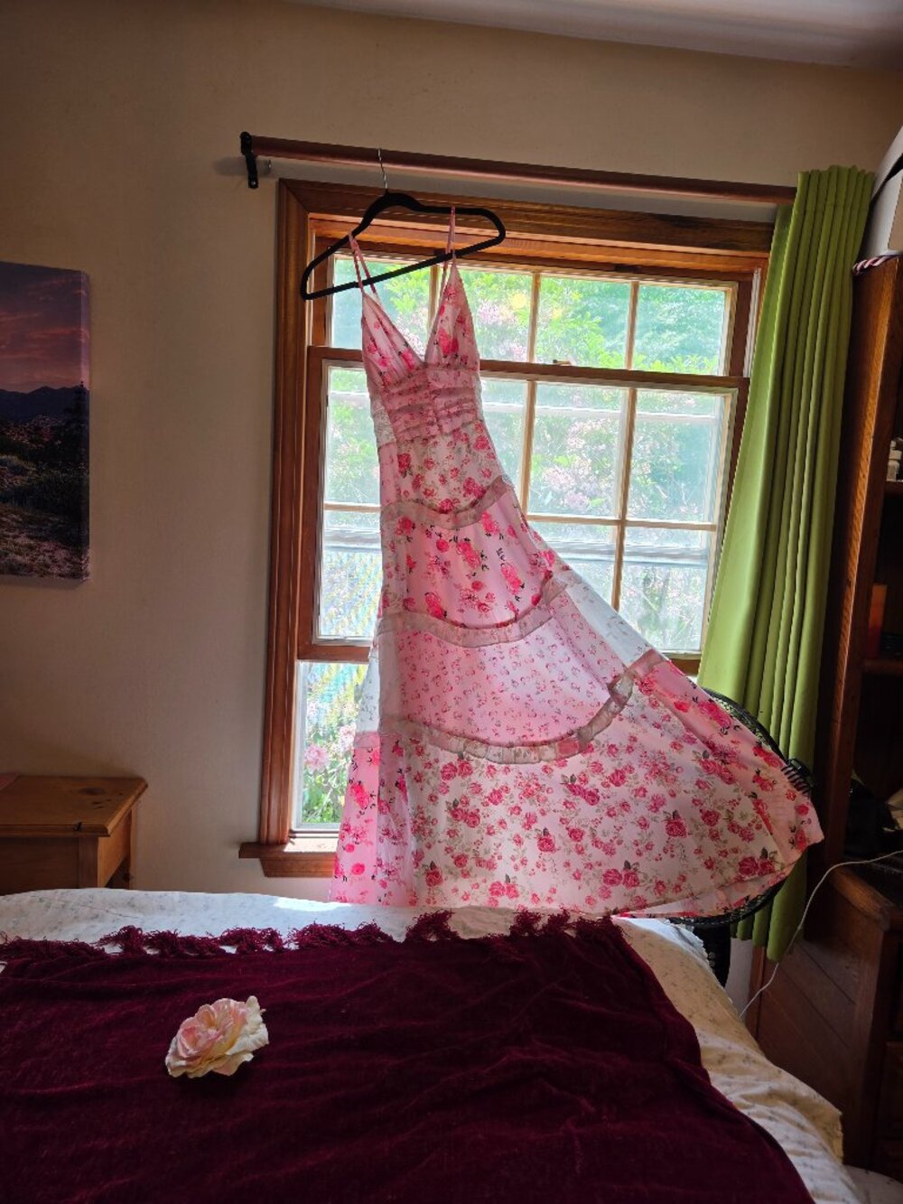 ADORABLE RUFFLE FLORAL MAXI SIZE SMALL like NEW